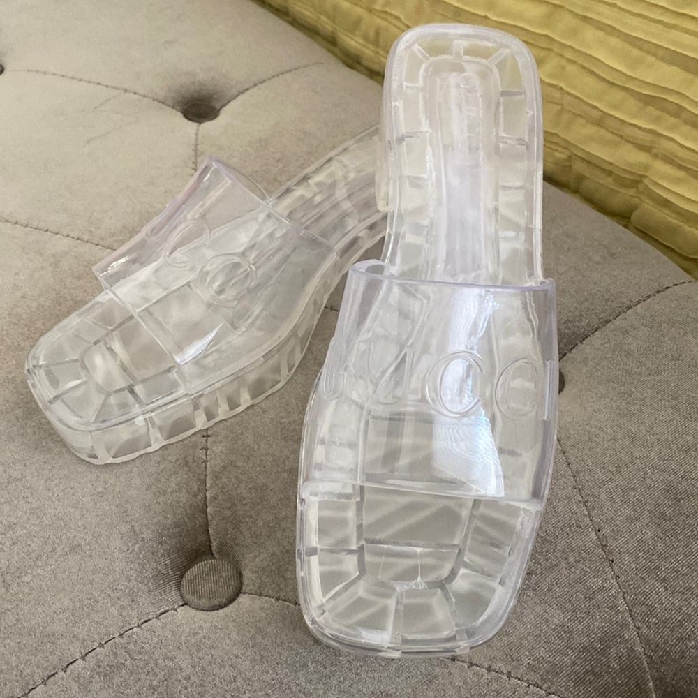 Clear platform slides